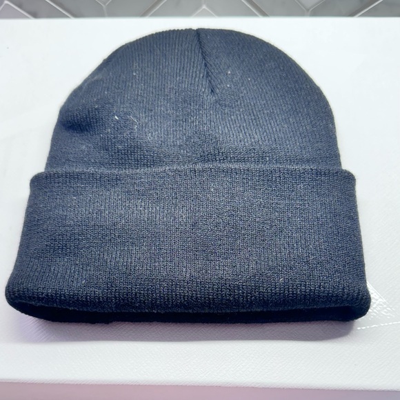 Simple Black Beanie - Picture 2 of 2